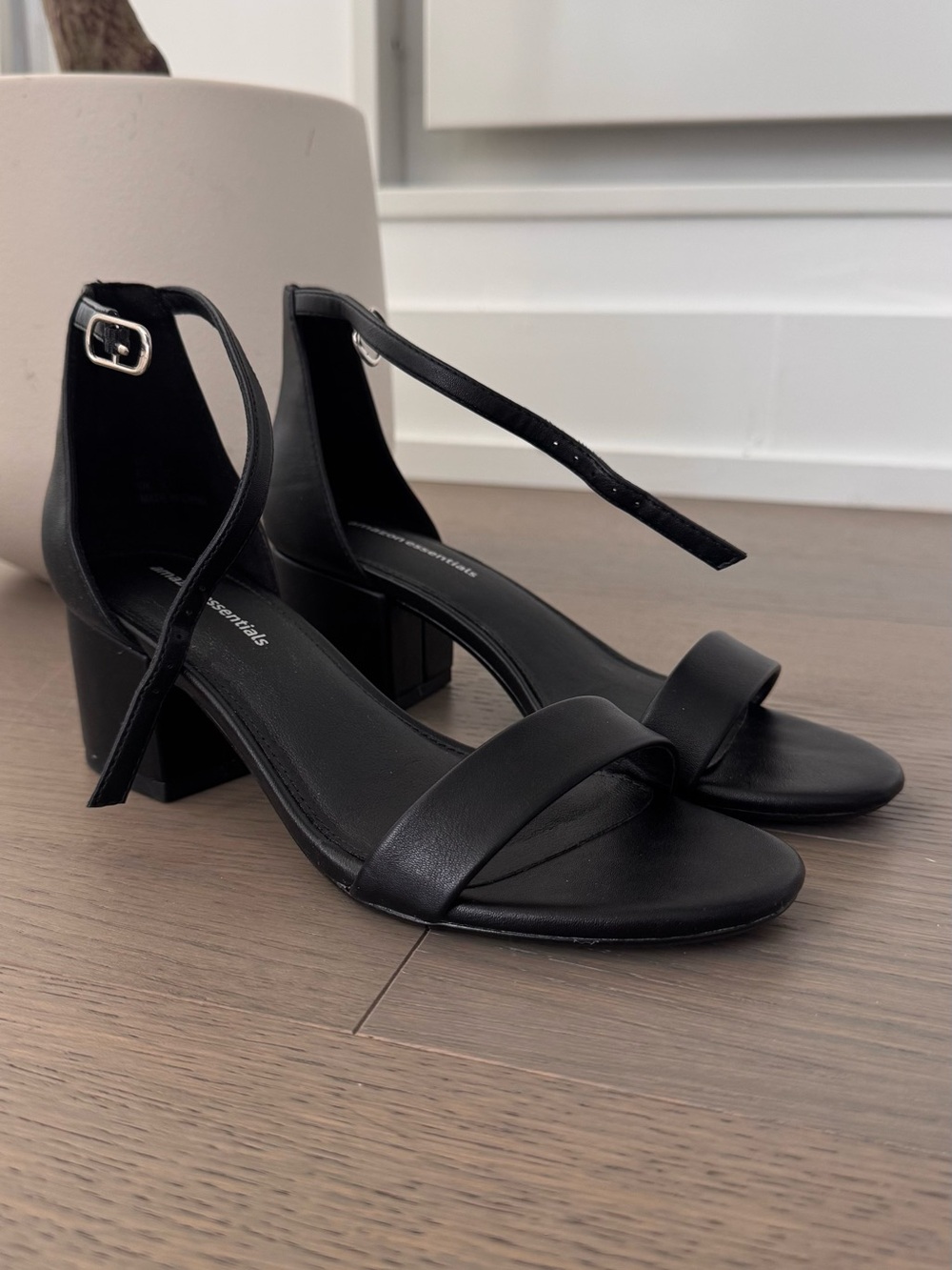 Amazon Essentials Black Ankle-Strap Block Heel Sandals
